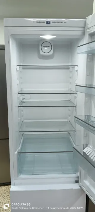 NEVERA COMBI MIELE NO FROST ENERGÍA A+