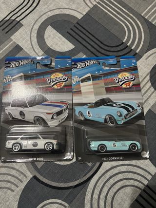 Hot Wheels Vintage Racing Club BMW 2002 & Corvette