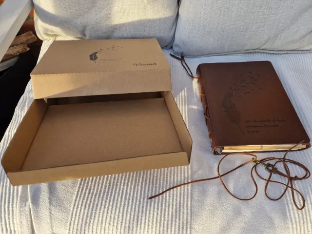 Cuaderno de escritura con tapa de cuero