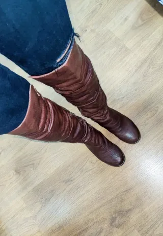 Botas altas marrones