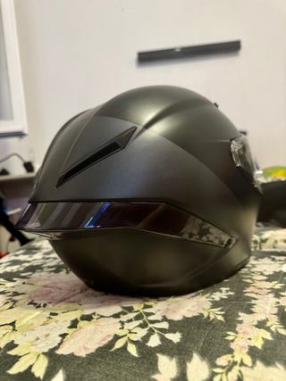 Casco BMW M Pro Race Triple Black.