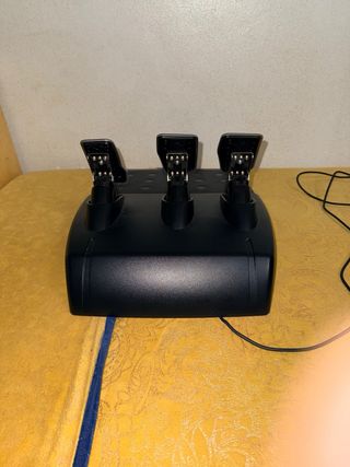 Logitech G29 Volante + Pedales – PS4 / PS5 / PC