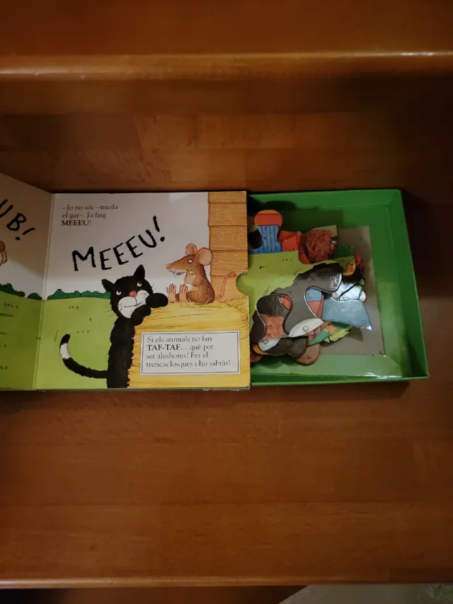 La Granja Sorollosa - Llibre Trencaclosques