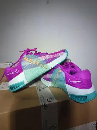 Zapatillas Nike Metcon Morado y Turquesa