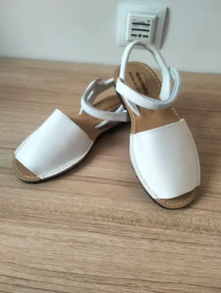 Sandalias Hispanitas Blancas