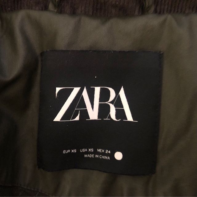 Cazadora Zara mujer encerada verde caqui
