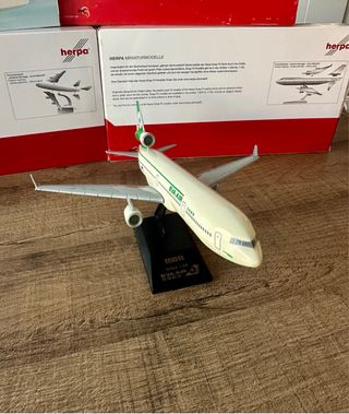 Modellino MD11 Eva Air