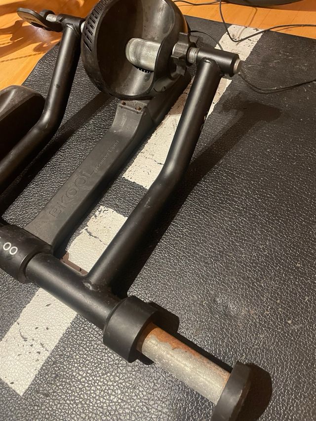 Rodillo Bkool + Alfombrilla + Rueda