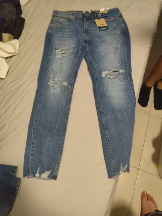 Pull&Bear Vaqueros Azules Rotos Talla 44 Etiqueta