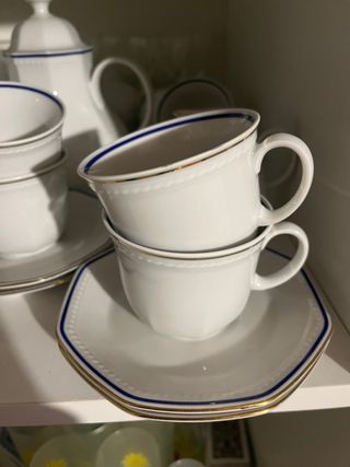 Servizio da tè in porcellana e vetro