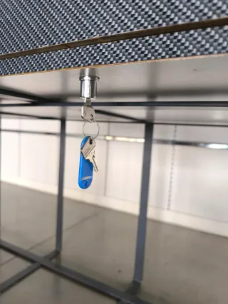 Vitrina expositora cristal y metal