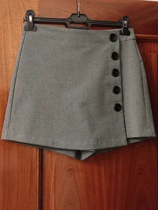 Falda pantalón Stradivarius gris