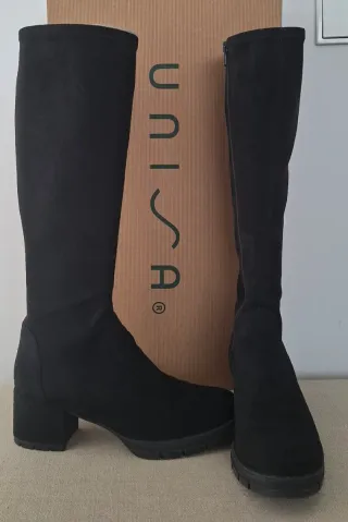 Botas altas UNISA ante negro mujer
