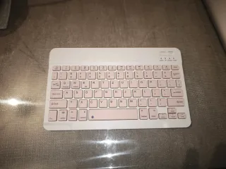 Tastiera Wireless Rosa e Bianca