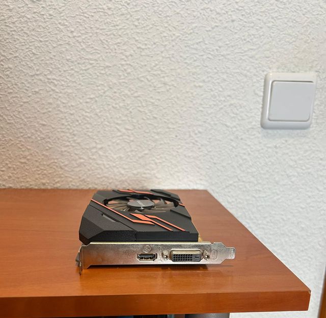 GT 1030 2GB GDDR5 Gigabyte OC – tarjeta gráfica PC