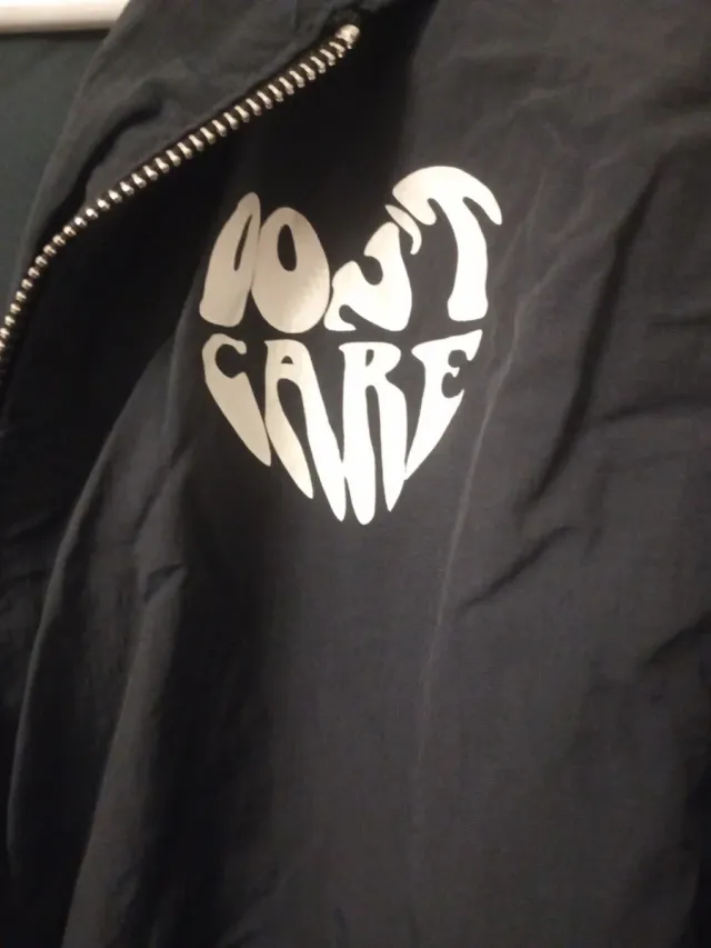 Chaqueta Negra con Capucha Bershka Talla XS