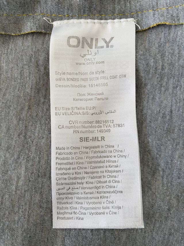 Abrigo amarillo mostaza manga trompeta de Only T S