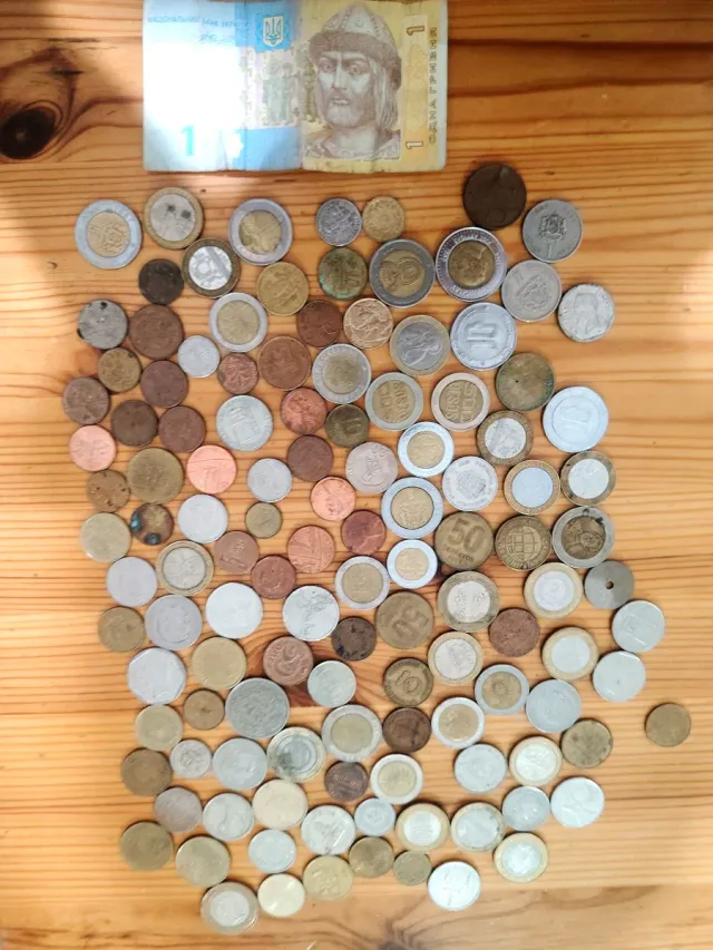 Lote de monedas extranjeras.Escucho ofertas