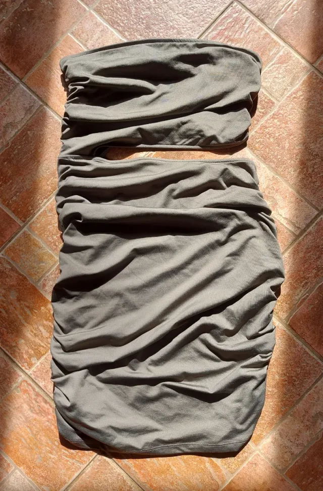 Vestido mini verde  fruncido