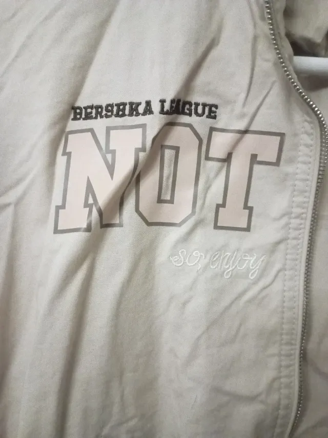 Chaqueta Bershka beige talla S