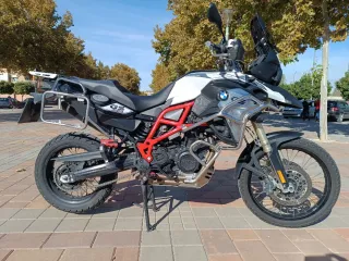 BMW F800GS y diversos extras aparte