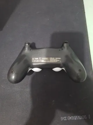Mando PS4 Blanco y Negro