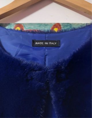 Elegante chaqueta azul