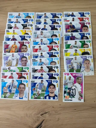 406 Cromos de las 4 ediciones Liga Este 2025-2026