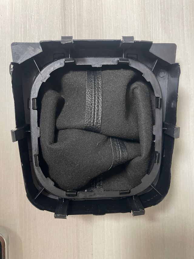 Funda Palanca Cambio Cuero GOLF 5