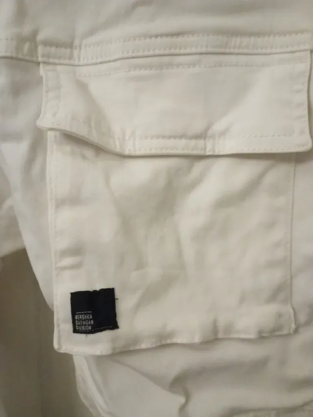 Chaqueta corta Bershka blanca Talla XS