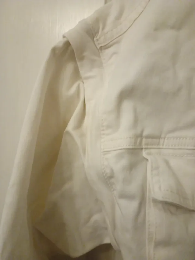 Chaqueta corta Bershka blanca Talla XS