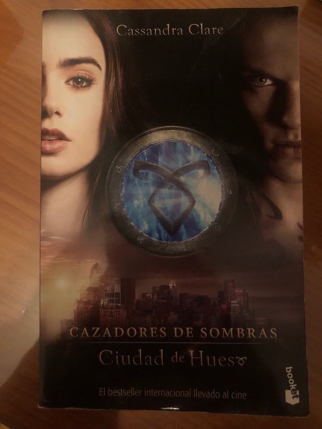 Ciudad de hueso. Cazadores de sombras 1: Cazado...