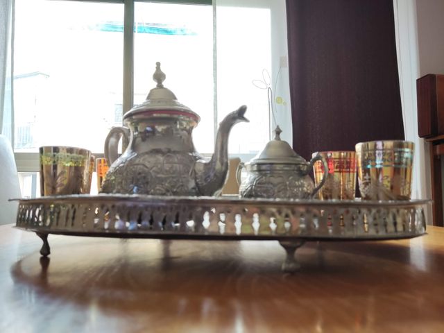 Juego de té árabe de cristal y metal