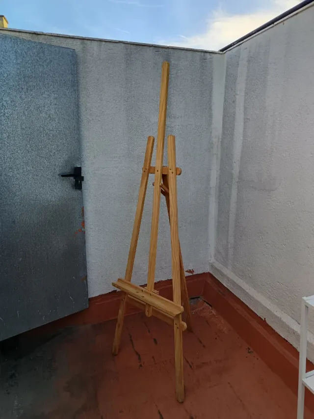 Caballete de madera para artista