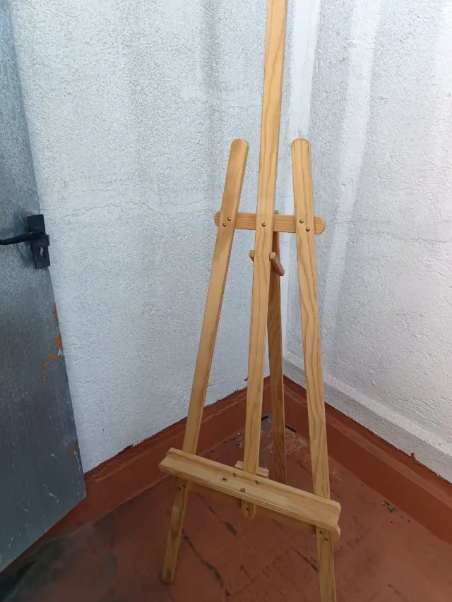 Caballete de madera para artista
