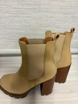 Botas Only Talla 36 Beige/Marrón Tacón