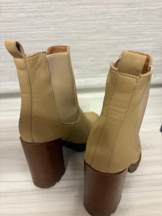 Botas Only Talla 36 Beige/Marrón Tacón