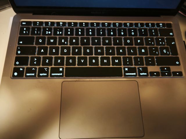 MacBook Air M1 8GB RAM 512GB SSD