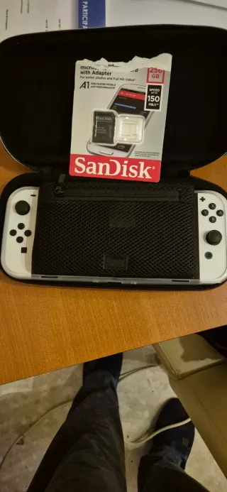 Vendo Nintendo Switch OLED Blanca con magia