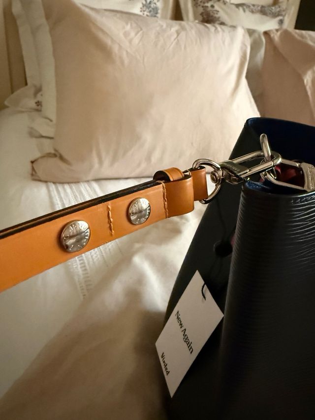 Bolso Louis Vuitton Noé Negro y Rojo