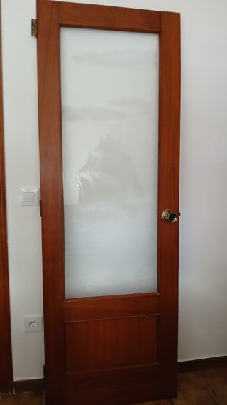 Porta madeira con vidreira galeón