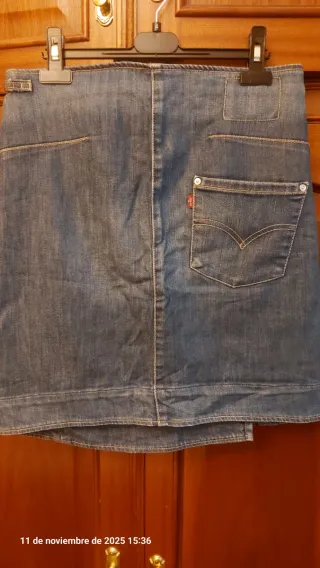 Falda vaquera Levi's azul