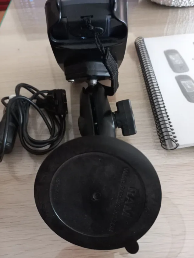 GPS Lowrance H2Oc con soporte