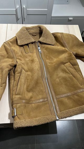 Cazadora efecto ante con borrego