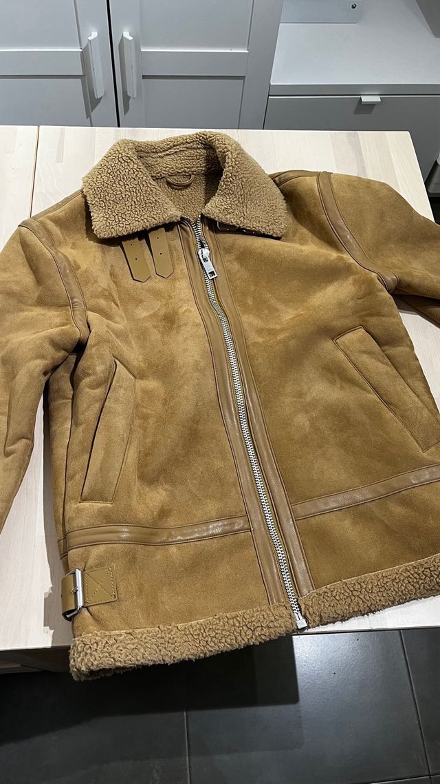 Cazadora efecto ante con borrego