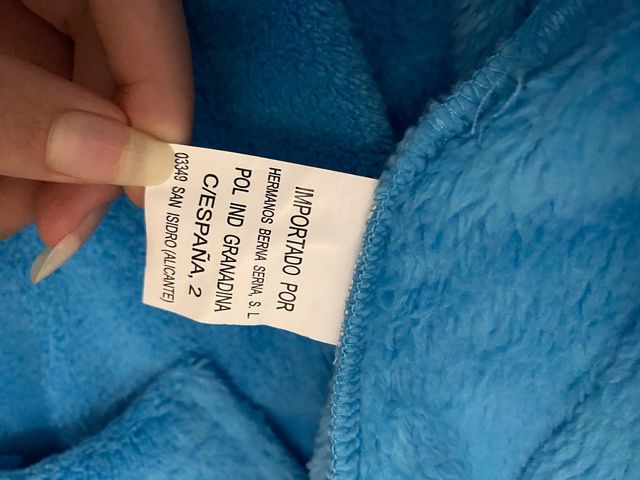 Bata azul y roja de niño talla 3 años Menity