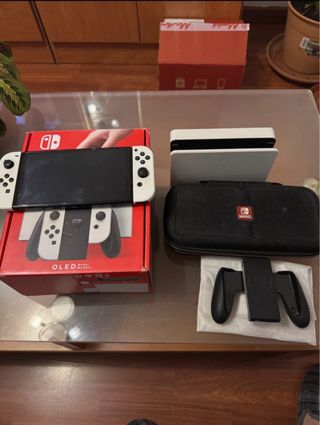 Nintendo Switch OLED Blanca y Negra