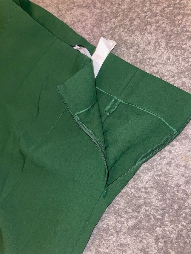 Pantalón Zara verde ancho