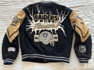 Chaqueta NFL Raiders Vintage Talla M tiene 35 años