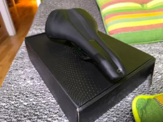 Sillín negro de Bicicleta